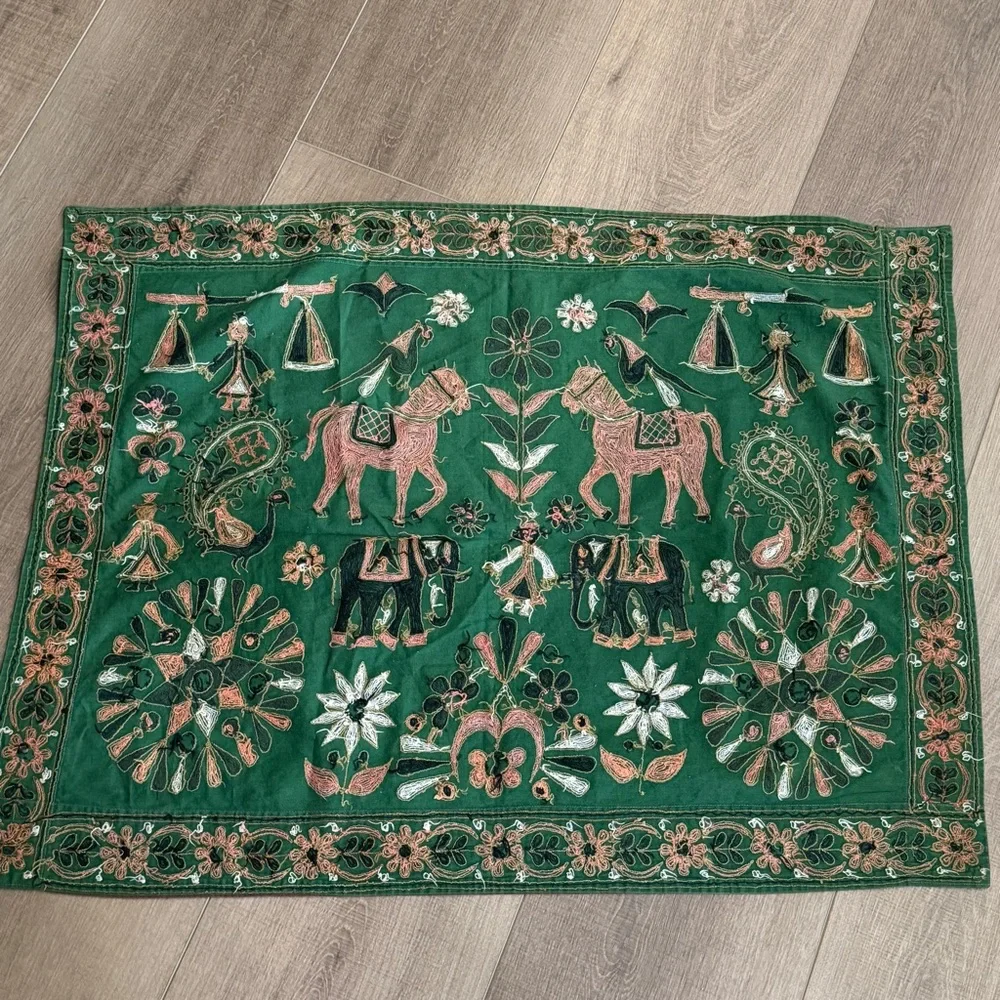 Kutchi Indian Embroidered Wall Hanging‎ w/Mirrors Vintage Elephant Horses Green - Picture 10 of 13